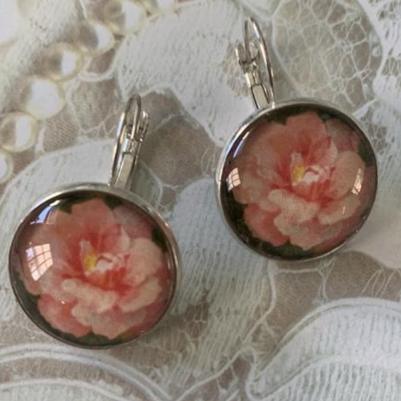 Jewelry - Pink peony earrings